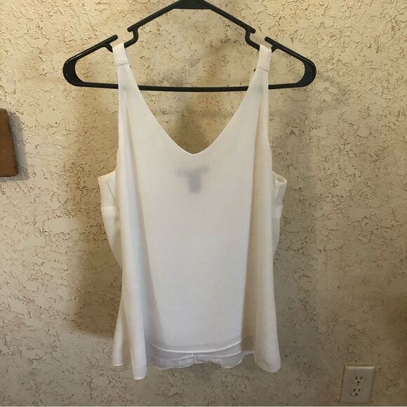 White House Black Market Pleated Ruffle Top - Picture 3 of 11